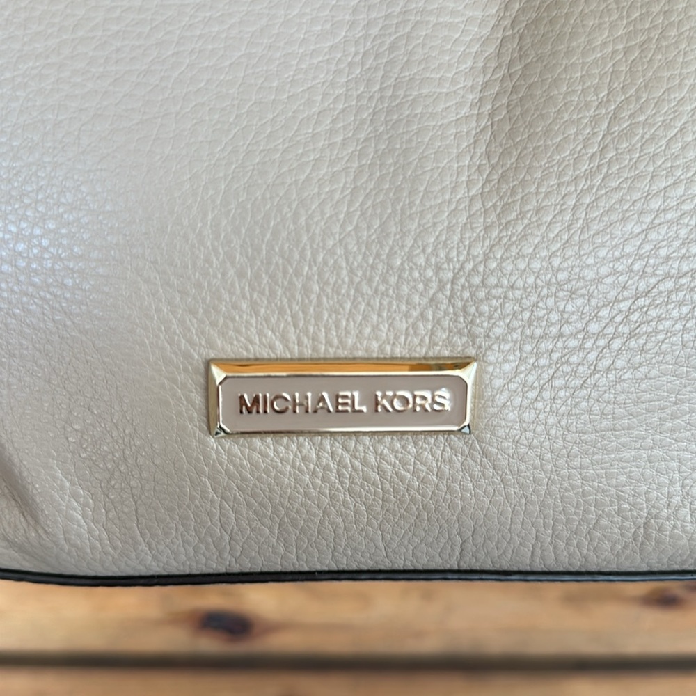NWT Michael Kors Lexington Large Rope Shoulder leather purse Truffle - Picture 2 of 6